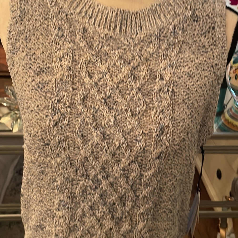 White + Warren Size L cable tank sleeveless sweater. Indigo combo. - Picture 3 of 15
